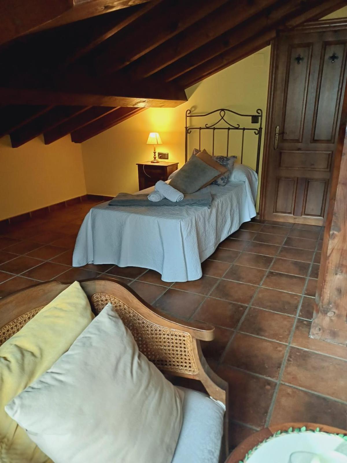 El Portal Del Abuelo Apartment Arenas De Cabrales Ngoại thất bức ảnh