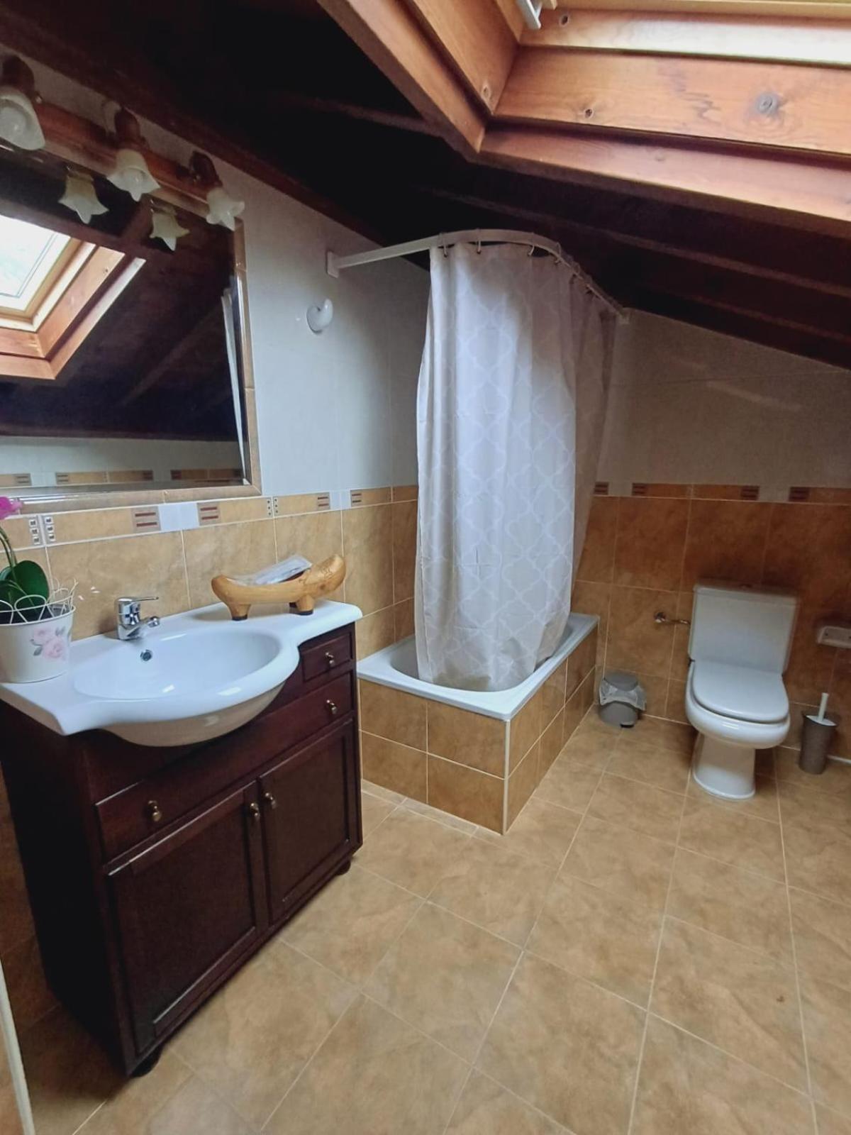 El Portal Del Abuelo Apartment Arenas De Cabrales Ngoại thất bức ảnh